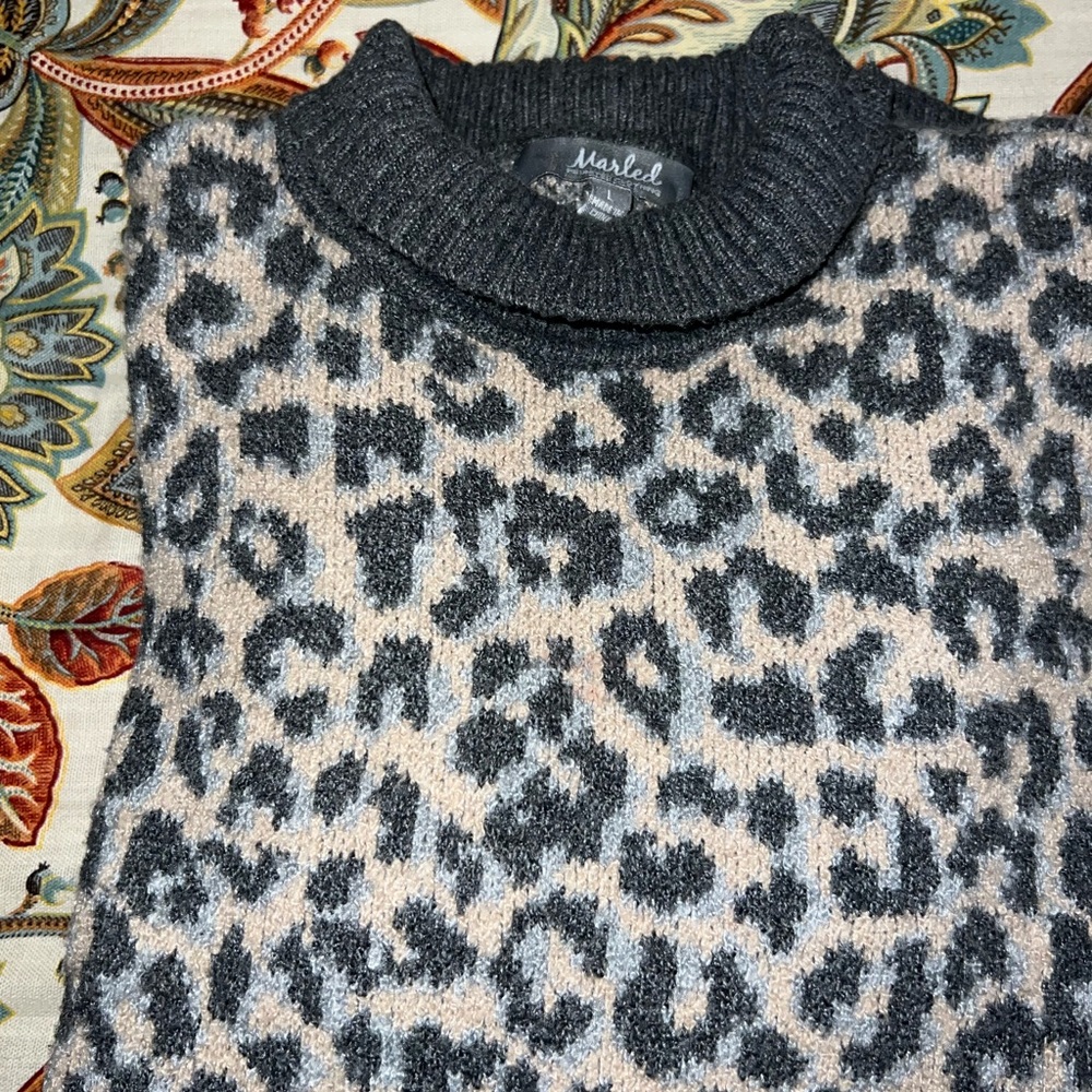 NWOT Ladies | Marled | Charcoal and Beige Leopard Turtleneck Sweater | Size Lg